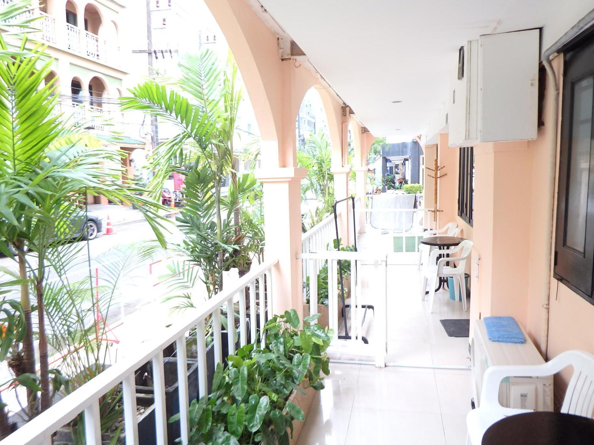 Boomerang Inn Phuket Exterior foto