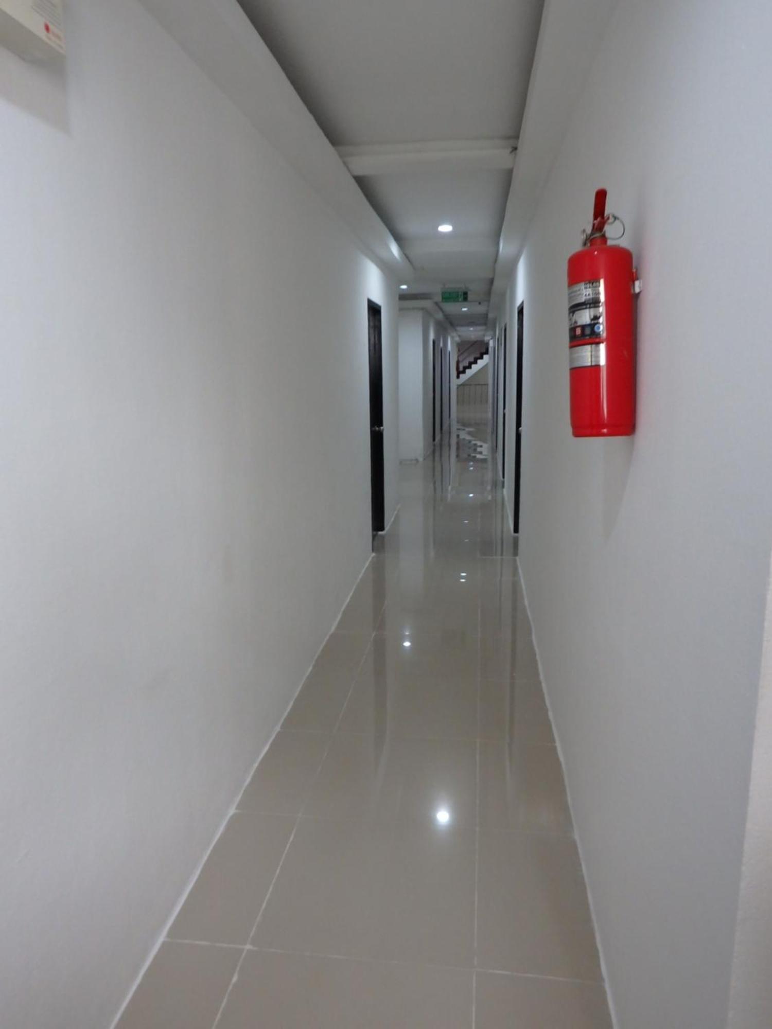 Boomerang Inn Phuket Exterior foto