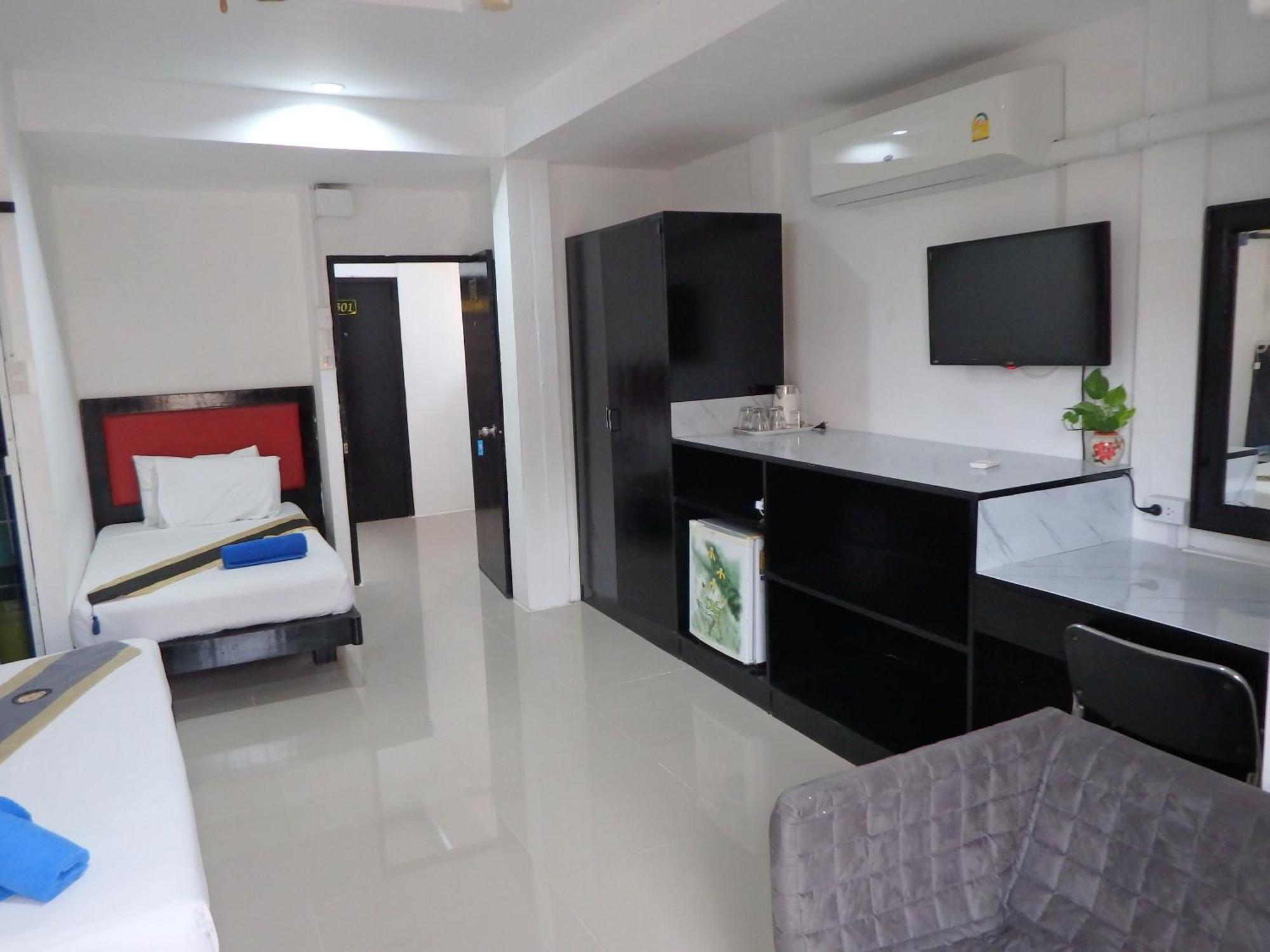 Boomerang Inn Phuket Exterior foto